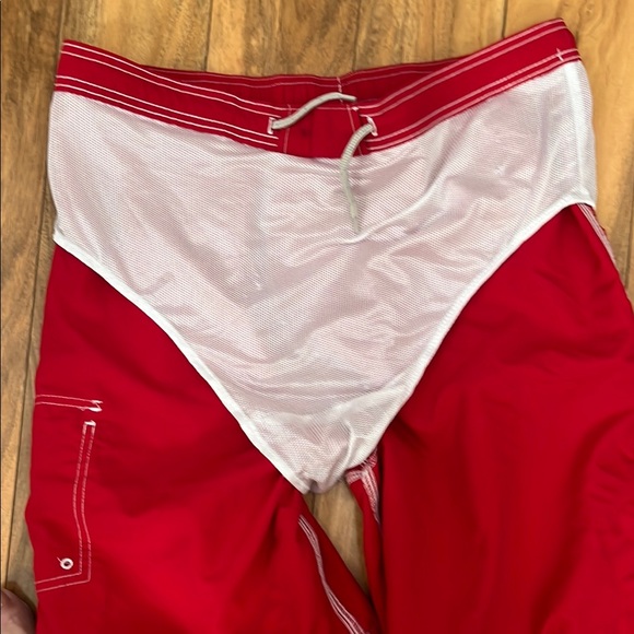 Lands' End Red Board Shorts Swimwear like new - Picture 4 of 4